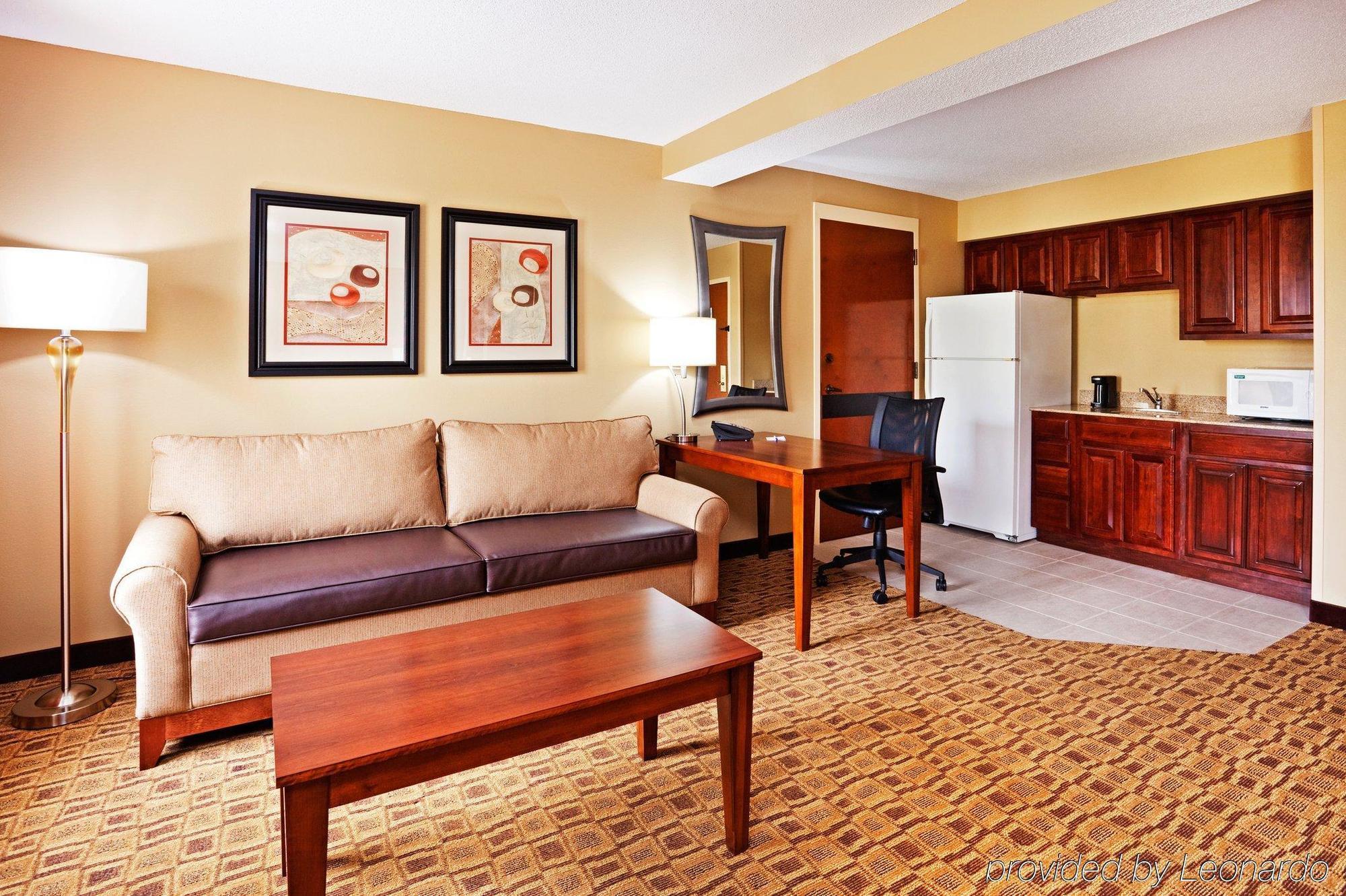 Comfort Suites Near Birkdale Village - Huntersville Interior photo