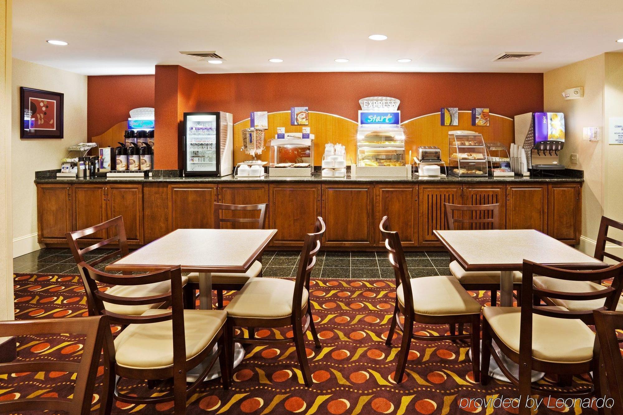 Comfort Suites Near Birkdale Village - Huntersville Restaurant photo